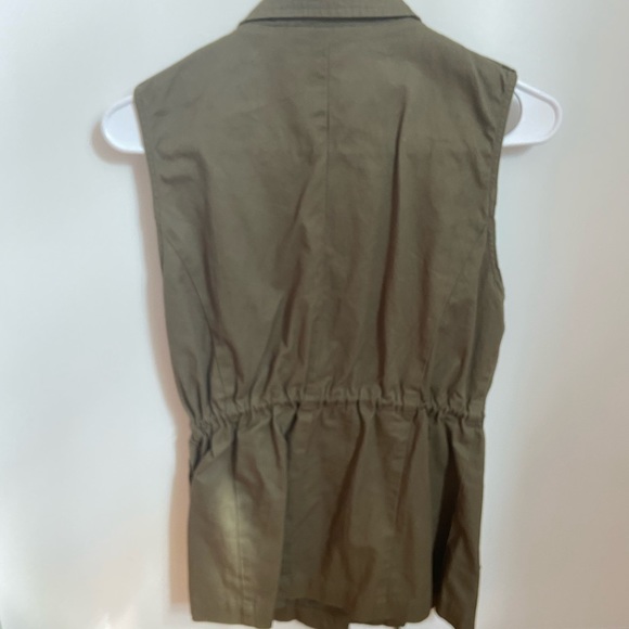Olive vest - Picture 2 of 2